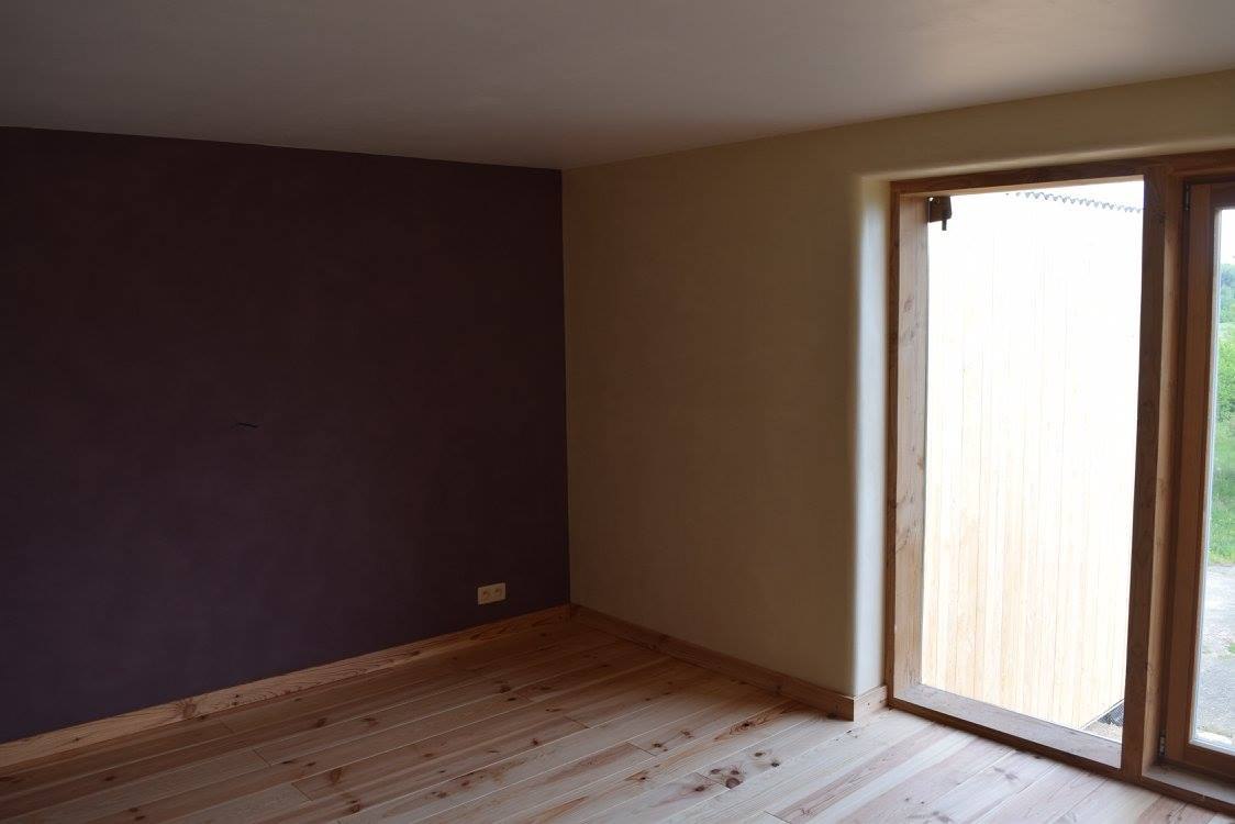Enduit à l'argile — chambre prune et ocre