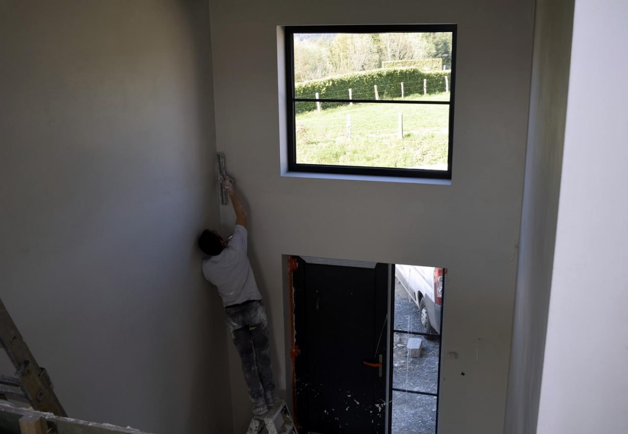 Plafonnage en hauteur — construction neuve