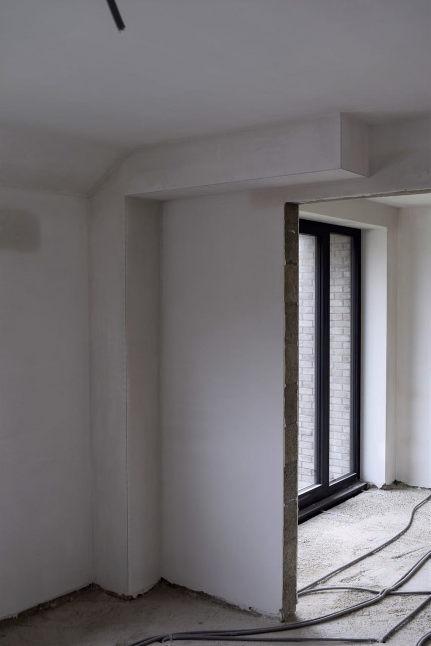 Plafonnage — finitions murs et plafond