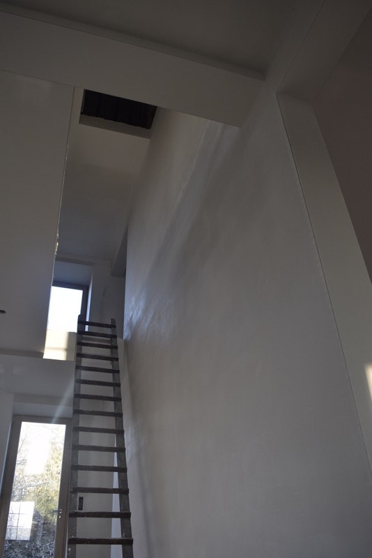 Plafonnage — grande hauteur, chantier en cours